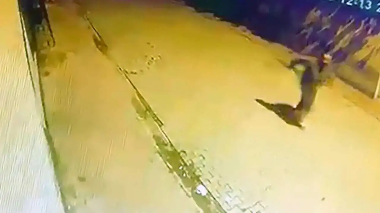 Adana’da Bir Haftada Birden Fazla Eve Taşlı Saldırı İddiası! 4